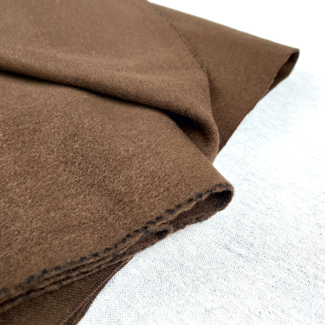 Coperta da yoga in puro cashmere tabacco