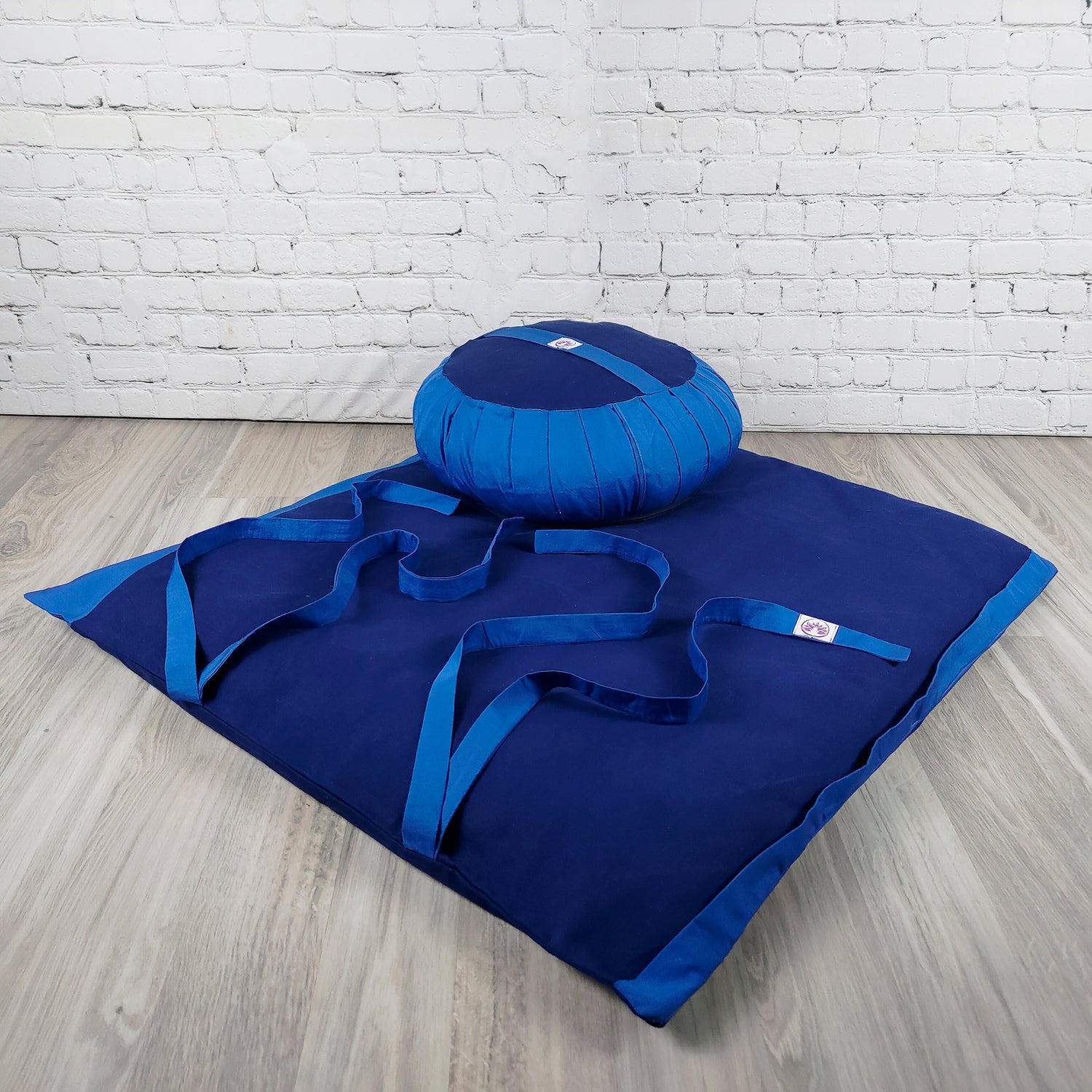 Set da meditazione monocromatico blu con zafu